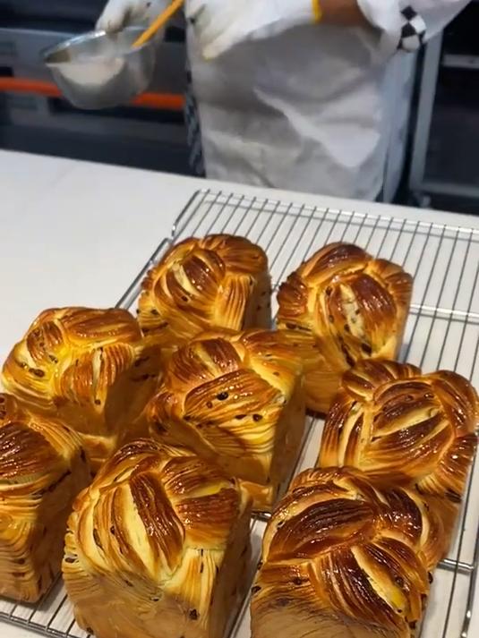 红豆面包详细制作流程 何少烘焙