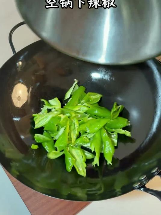 超香 巨下饭 简单 零失败 辣椒炒肉家常菜 美食教程 辣椒炒肉 美食