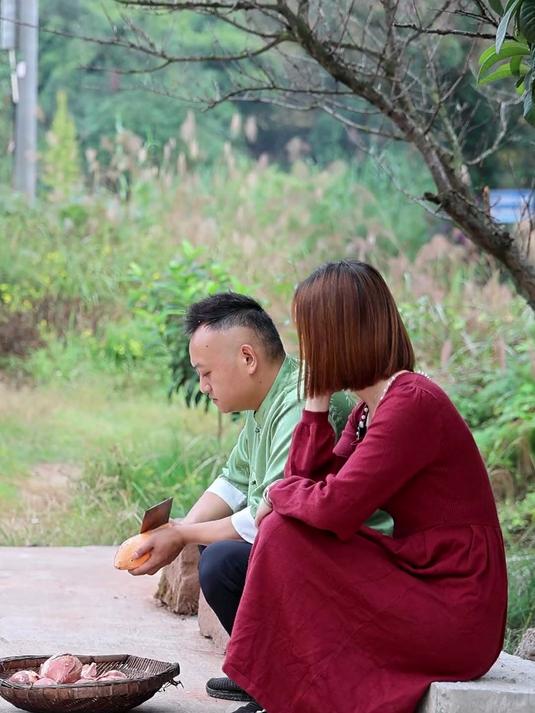 用周二娃的两根大乌棒来做一道 双椒乌鱼花,肉质细滑