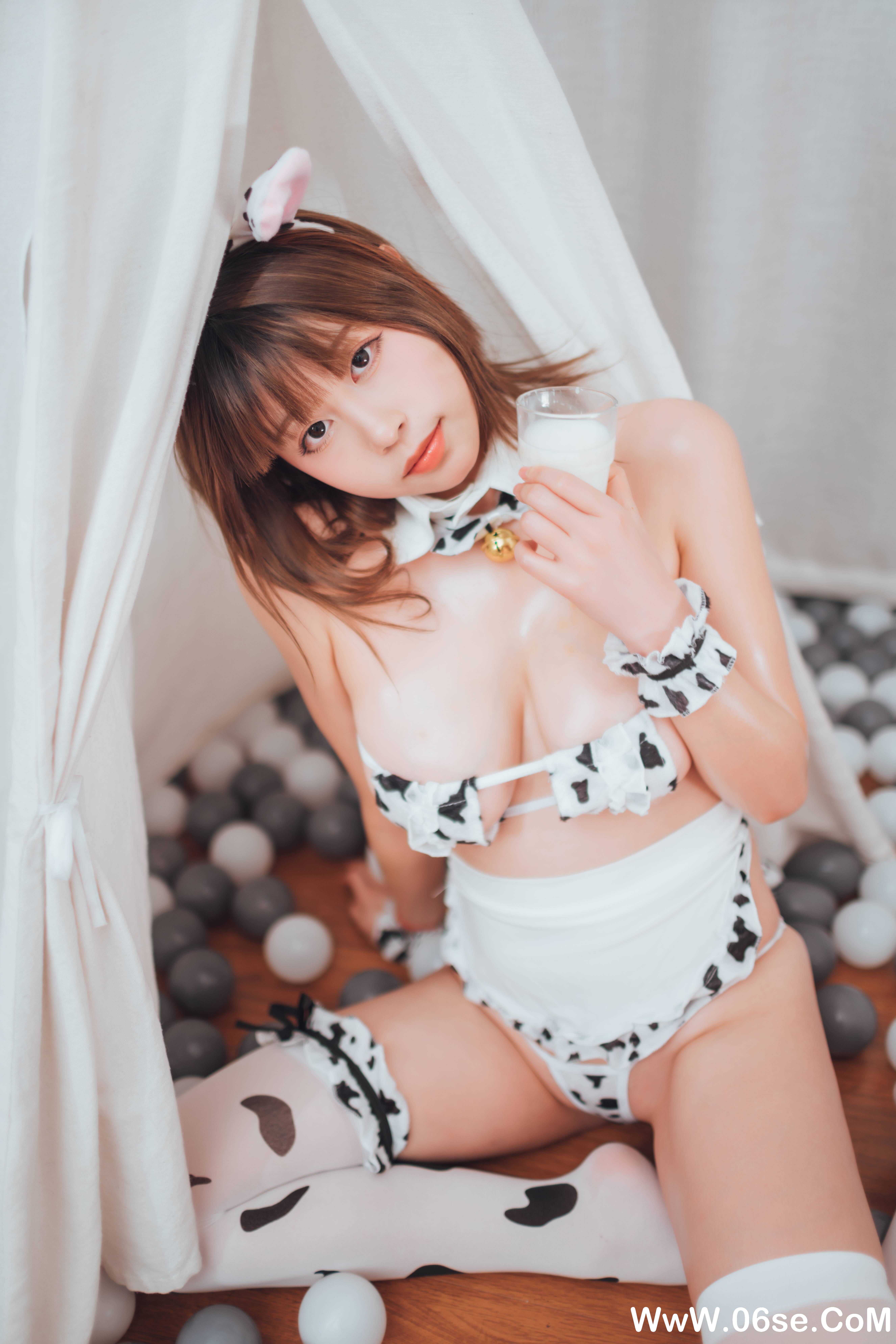 奈汐酱nice NO.016 – 牛年大吉 奶牛 [50P748M]-六色网