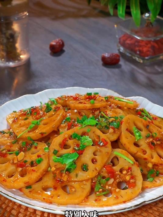 这是最近比较火的凉拌藕片做法