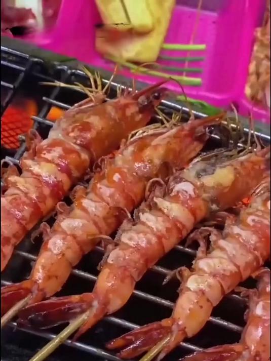 鲜活黑虎虾,做咖喱虾,能吸收咖喱的香味