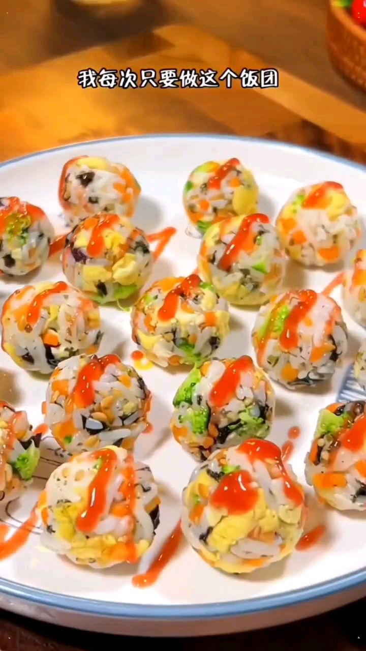 蔬菜海苔饭团的美食花样做法教程来了