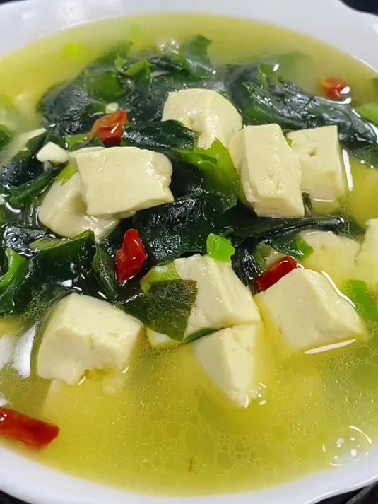 家常菜 简单家常菜 裙带菜炖豆腐嘎嘎好吃