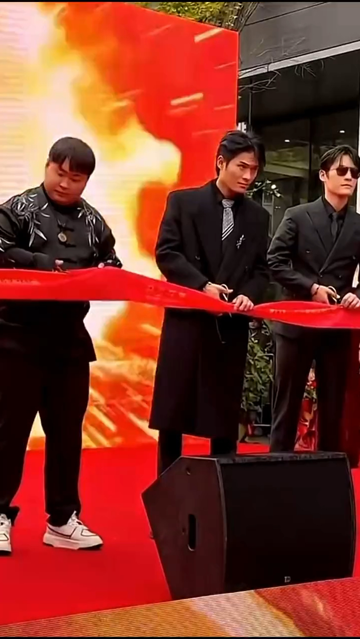 七老板带货小仙炖新鲜燕窝。真的是不添加任何乱七八糟