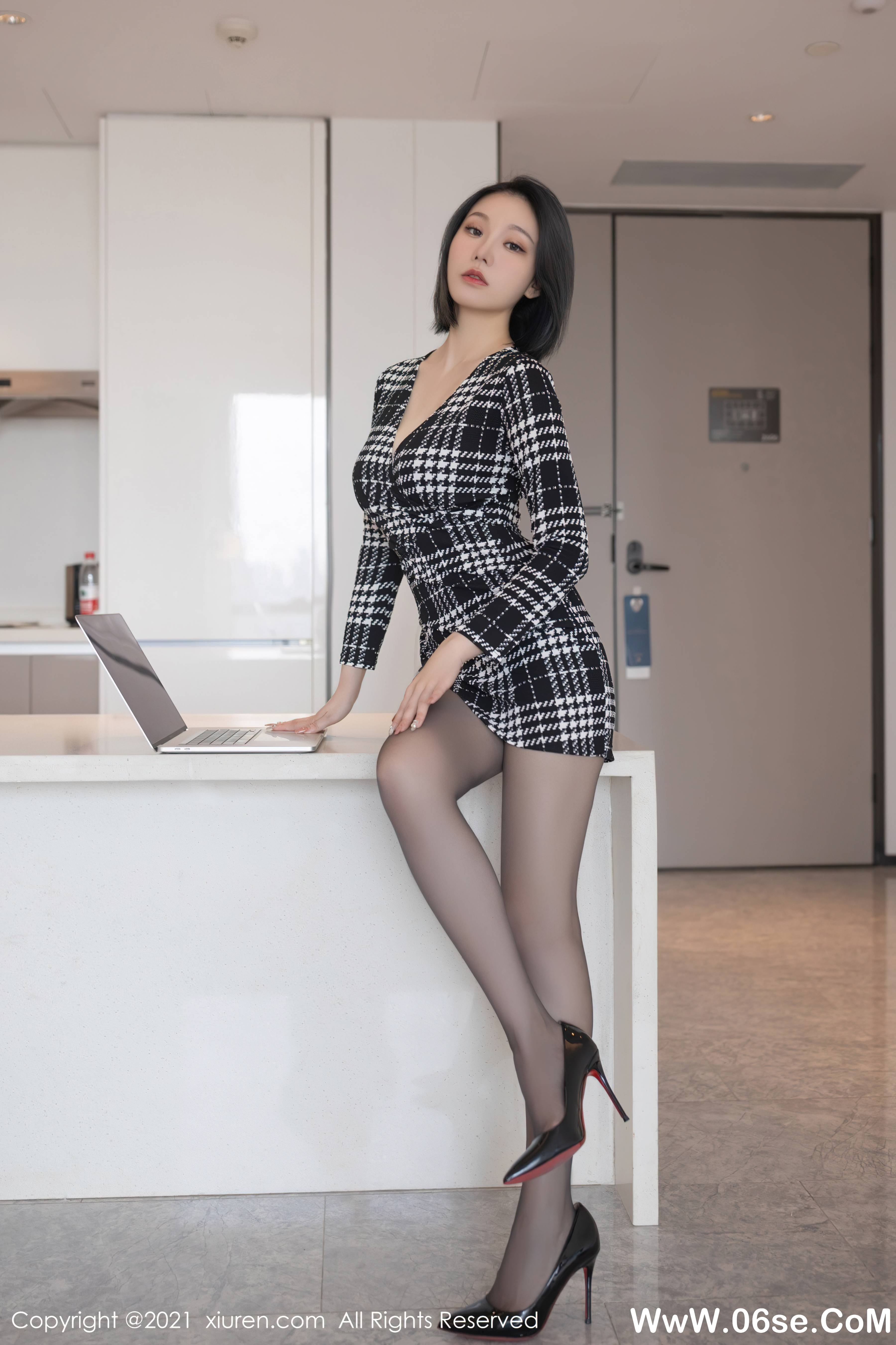 图片[2]-[XIUREN秀人网] 2021.11.09 NO.4189 安然[85+1P744M]-六色网