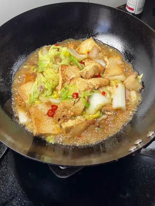 这个天气吃点清淡的,白菜烧豆腐
