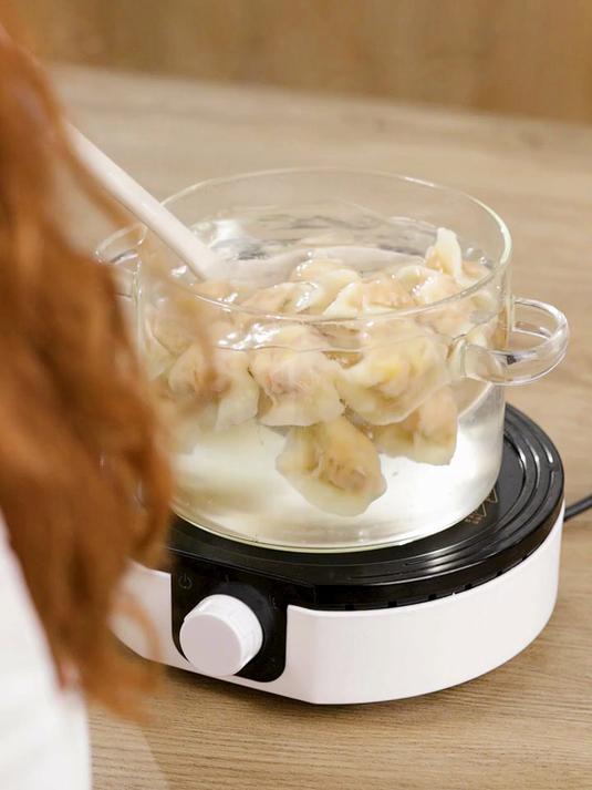 一只水饺一只虾