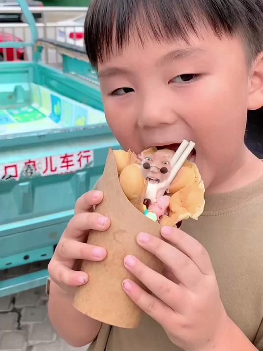 我变成了鸡蛋仔冰淇淋