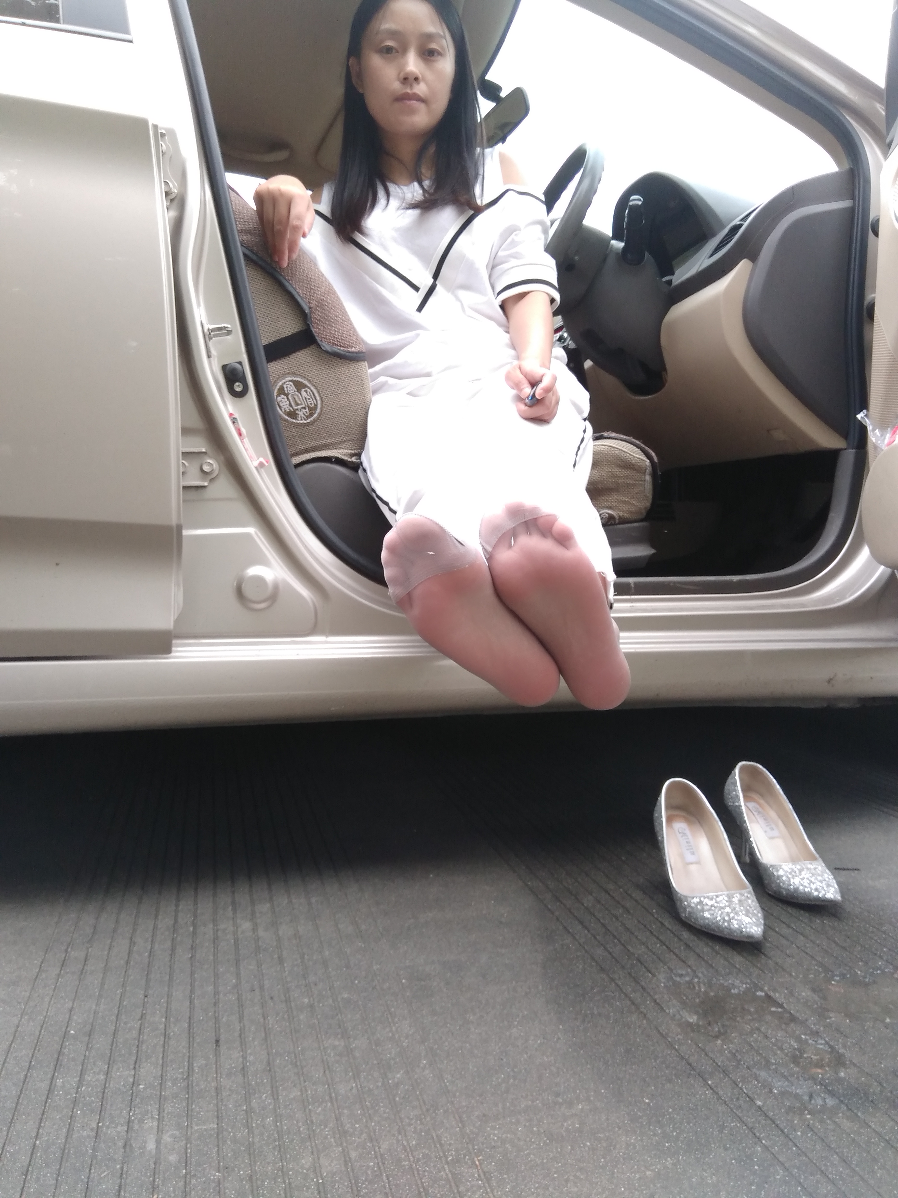 图片[16]-学妹校园寝室短丝系列041期 吴婷婷[72P221M]-六色网