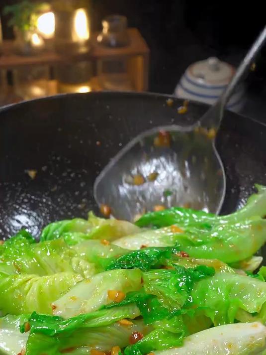 普宁豆酱炒生菜鲜甜爽口