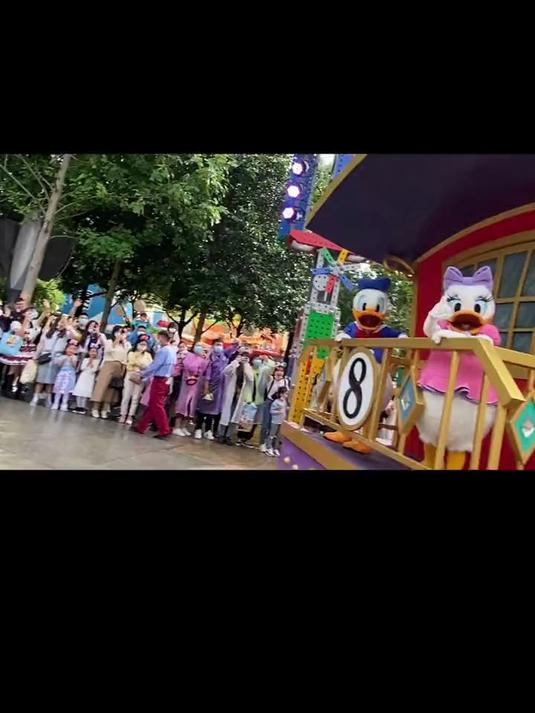 在迪士尼真的好开心鸭！