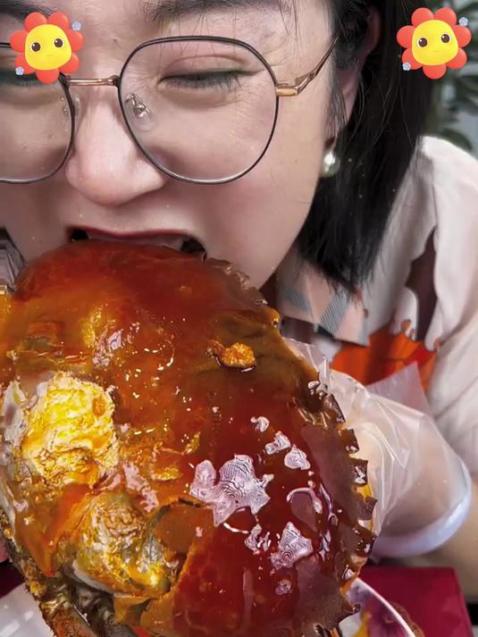 满黄流油!面包蟹的膏黄多到溢出屏幕,太满足!