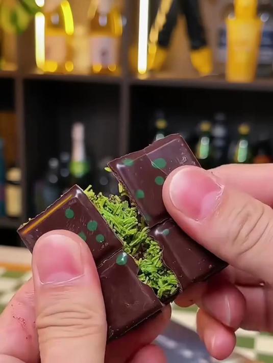 开心果酱巧克力当节日零嘴!颗颗精致颜值高,直接吃显档次