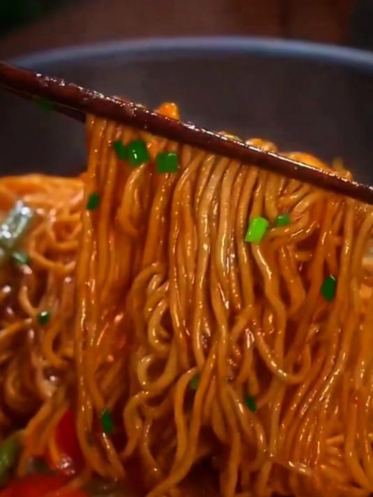 今天给大家分享一个焖面的做法