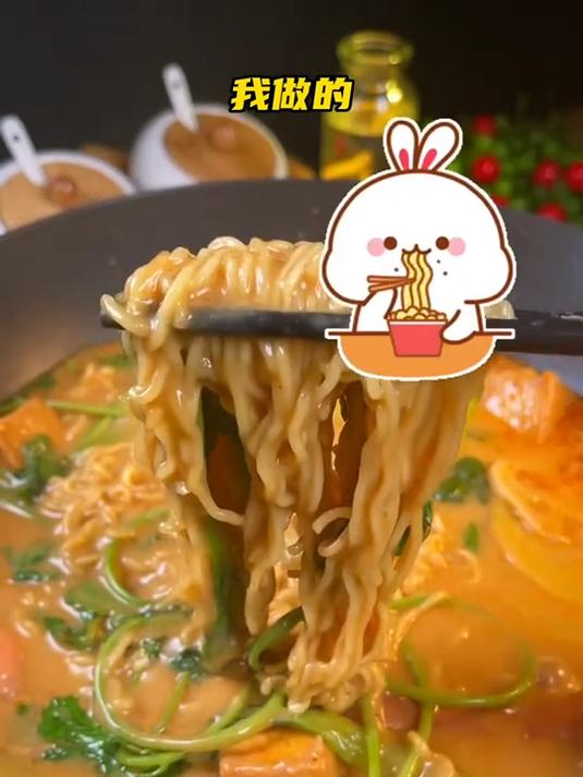 喜欢吃麻辣烫的小伙伴千万别错过了 我照着这样做 一滴没剩全吃