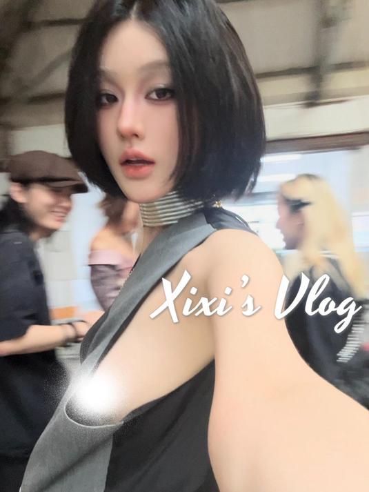 走秀做衣服……我的大学生活也太酷了