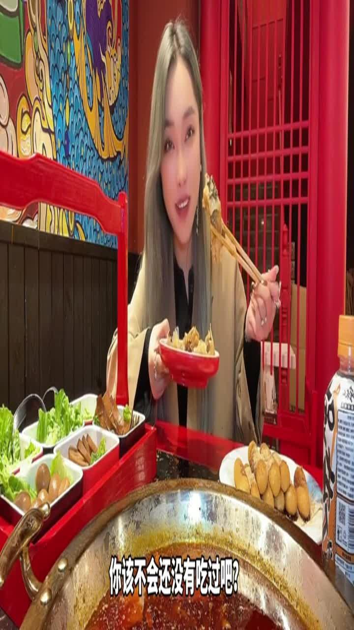 重庆人吃了都说地道的美蛙鱼头火锅,去晚了你根本吃不上!