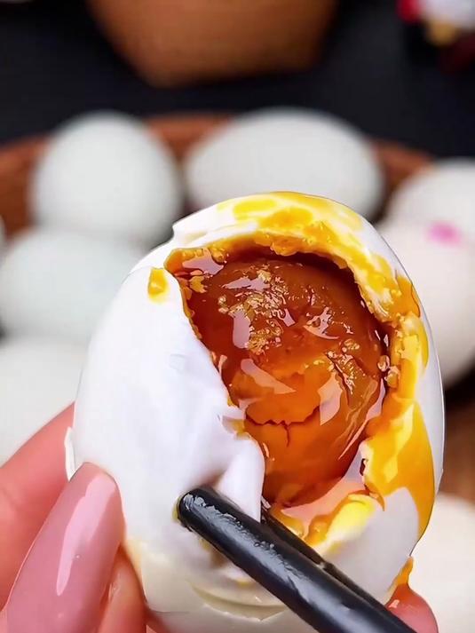 办公室零食王炸！北海流油海鸭蛋，起沙不齁咸到哭～