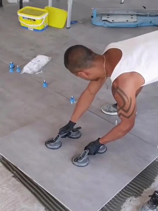 为什么要在瓷砖下面画线?