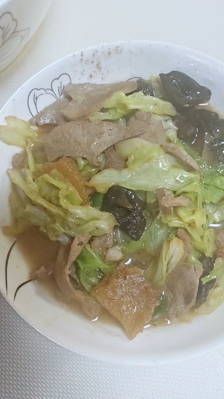 猪肝肉丝皮肚烧包菜