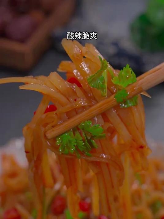 土豆丝在家这样做，酸辣脆爽非常的好吃