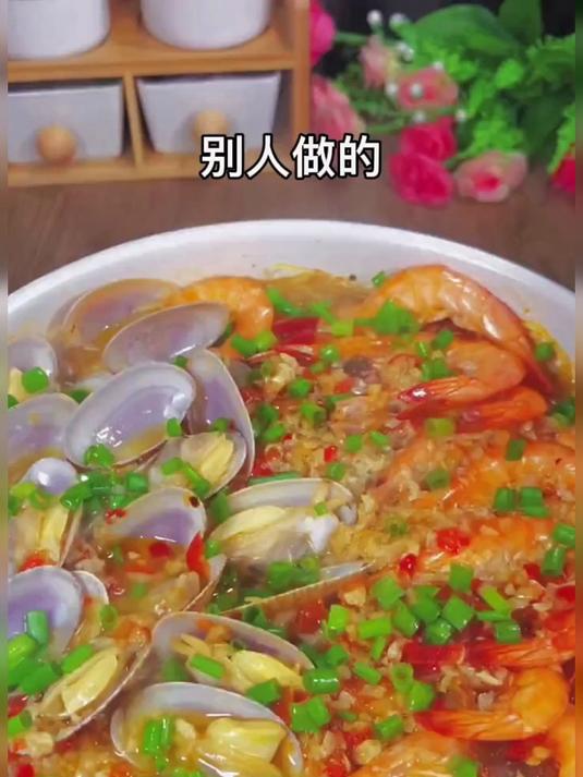 夜市摊的花甲米线煲简单又美味，我学费啦