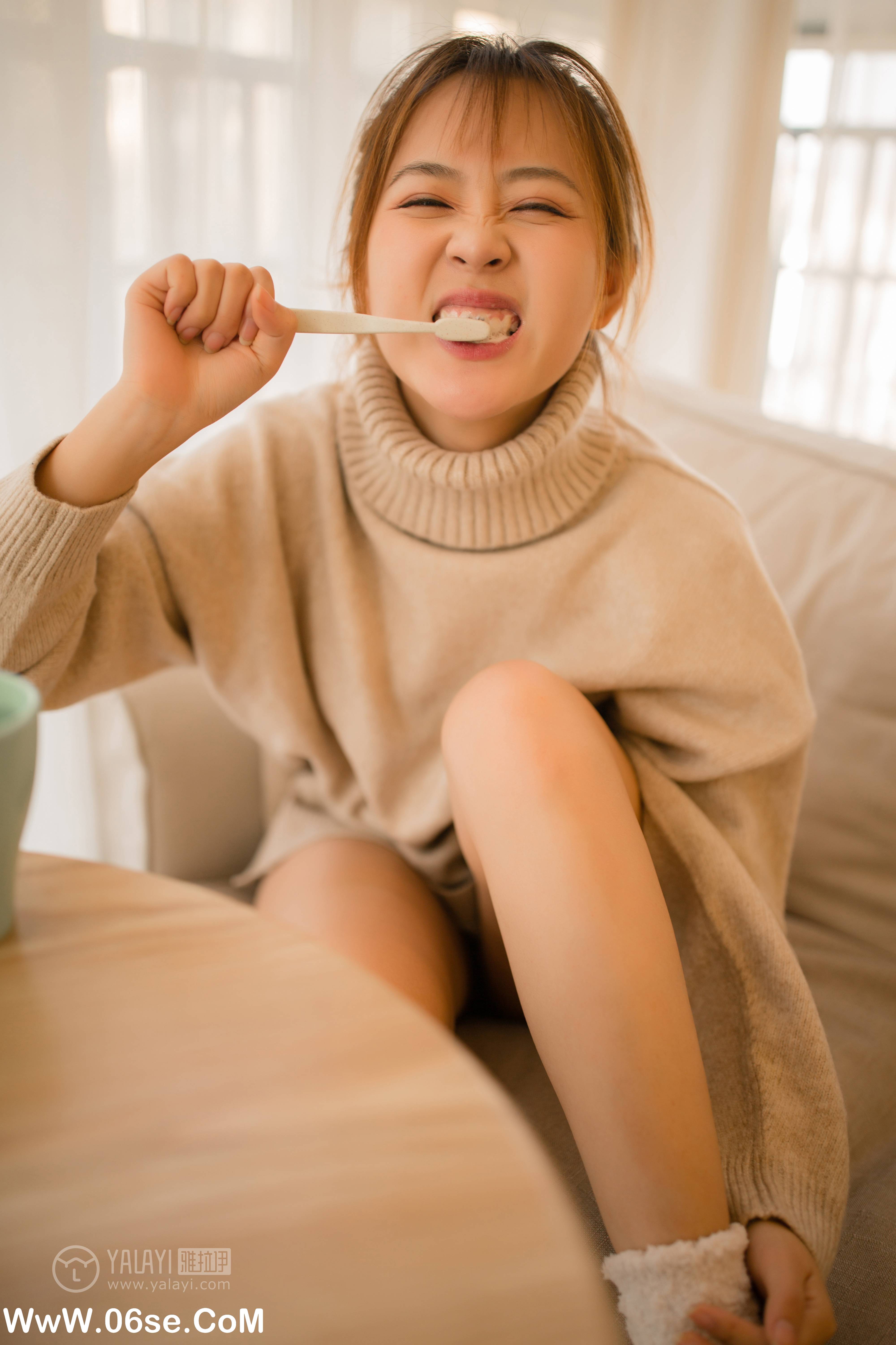 图片[43]-[YALAYI雅拉伊] NO.152 亲爱的同居女友 张雨青-六色网