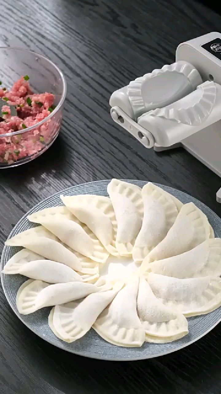有了这个包饺子神器,只要会烧开水,就能自己在家包饺子