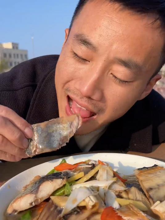 咸鲅鱼晒好了个大肉厚咸香入味