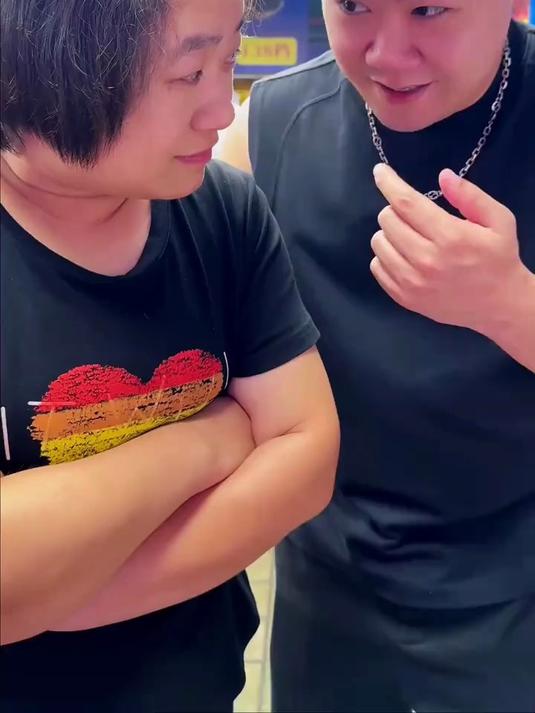 老丈人爱吃鱼,这马来西亚的忘不了鱼吃起来有种特殊的香味,嘉之派推荐爆汁虾肠