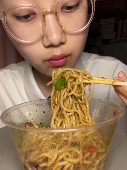 黑椒牛柳拌面酱也太满足了吧