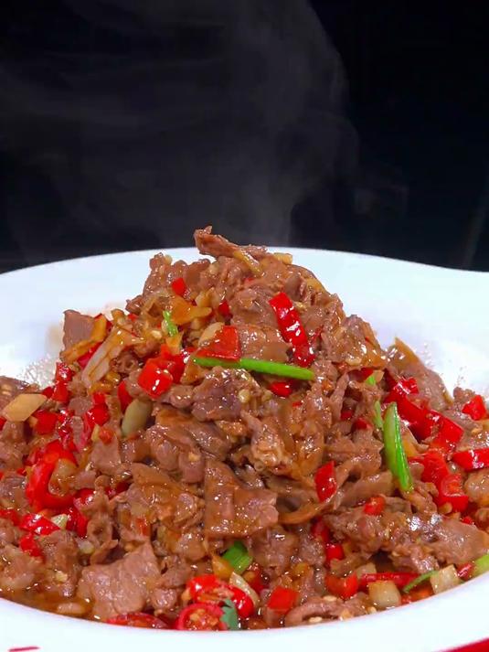 炒黄牛肉时不要直接下锅炒多加这一步牛肉鲜嫩保证馋的你流口水