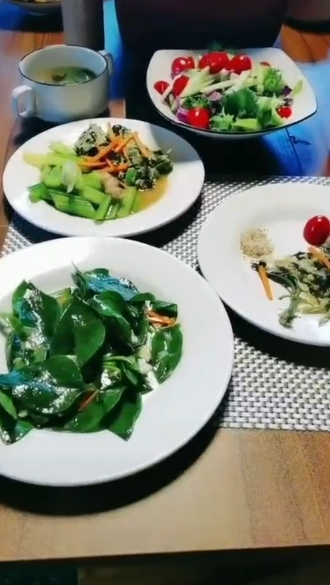 鱼菜共生庄园,美景、美食、美人