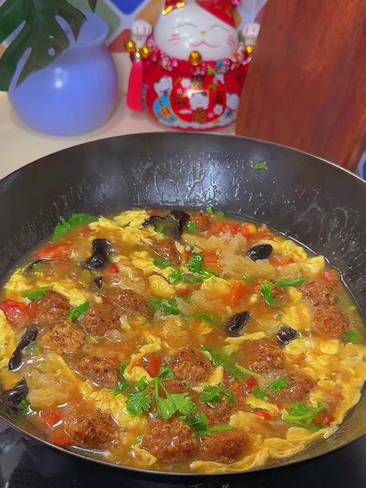 酸爽开胃的酸汤丸子鲜美可口