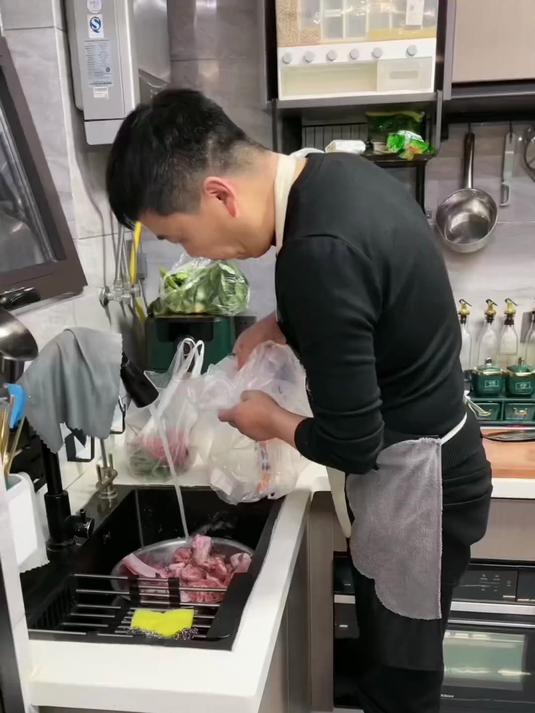 真正爱你的男人，就会爱屋及乌的爱你的一切