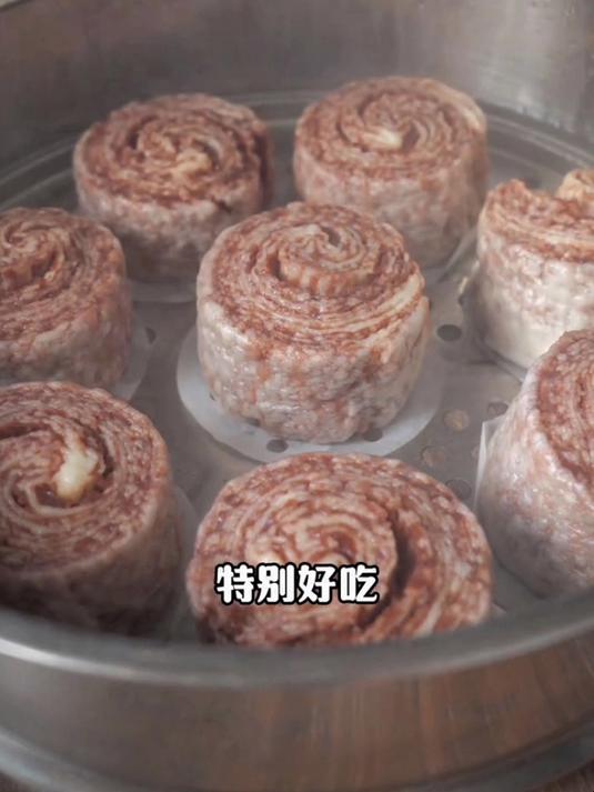 这是最近比较火的豆沙馒头做法
