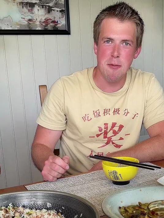 院里摘菜,给广东朋友做一个特色四季豆腊肉箜饭