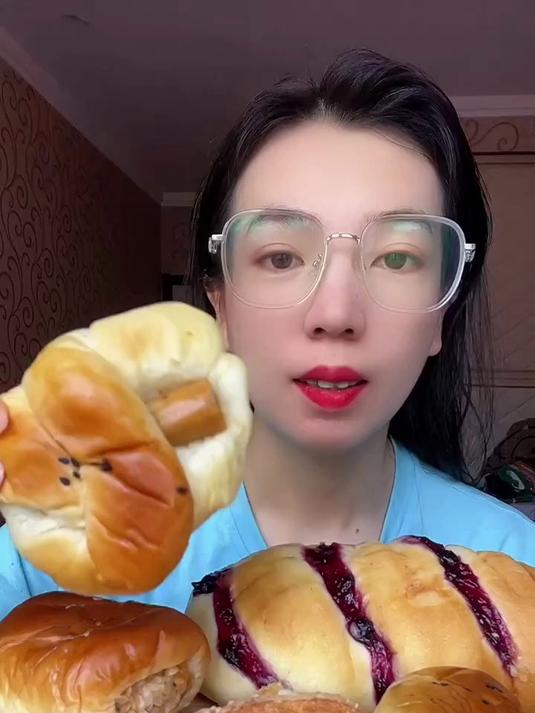 特别湿润的一款蛋糕 糕点 岩烧乳酪蛋糕 芝士蛋糕