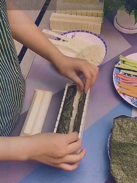 喜欢吃寿司的,可以入手这个寿司磨具三件套,手残党必备