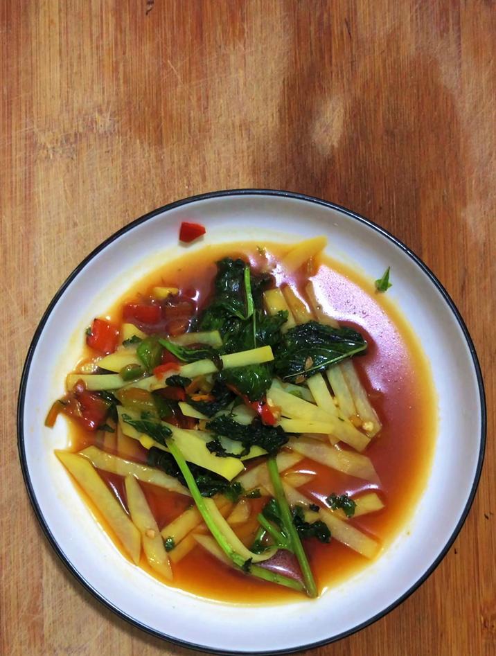 土豆丝炒多久能熟,炒2分钟能熟