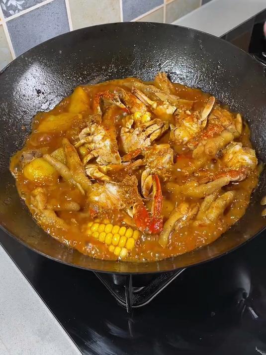 我家已经连续吃三天这个鸡翅鸡爪肉虾堡了