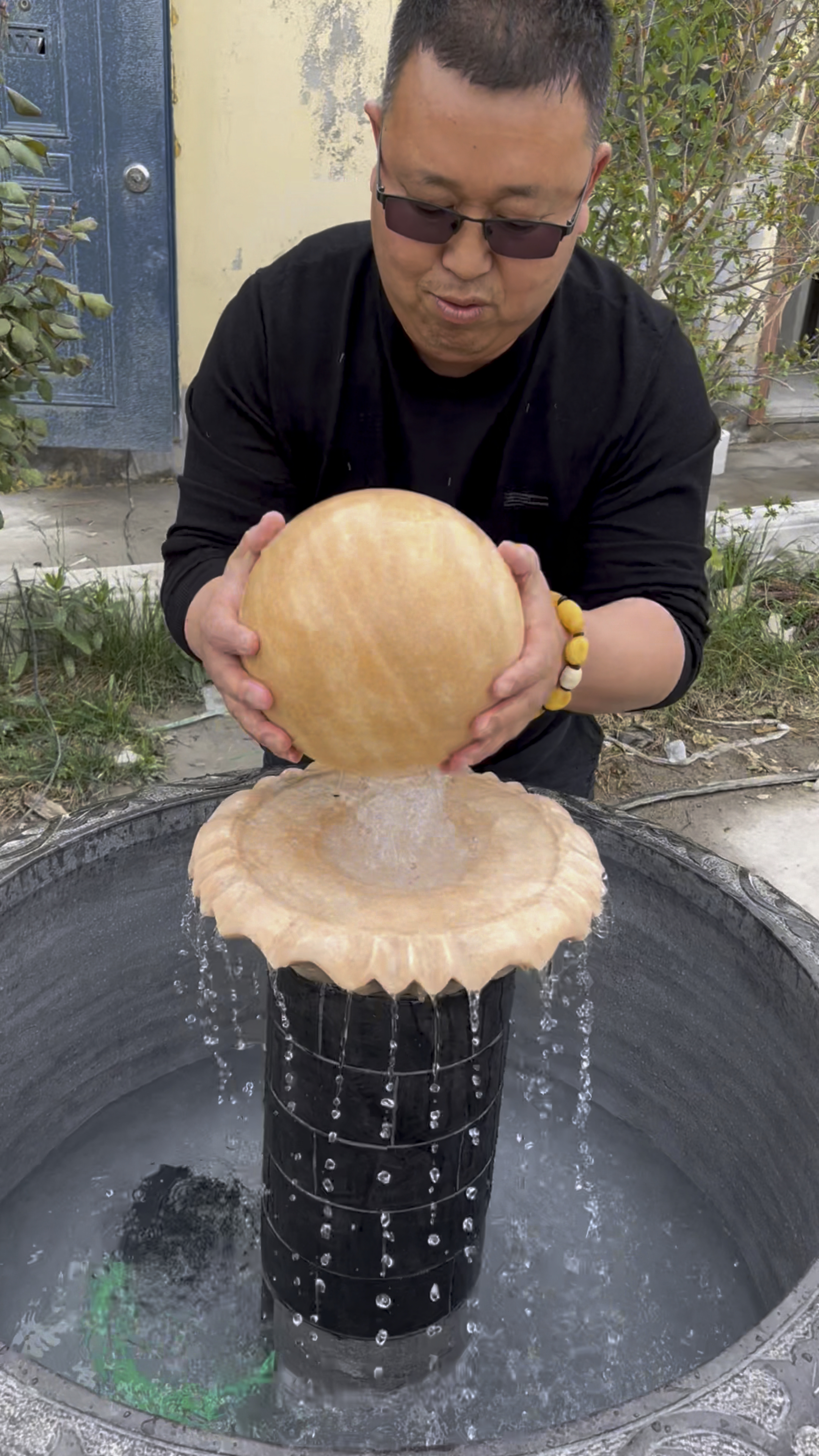 青石鱼缸风水球流水造景庭院设计