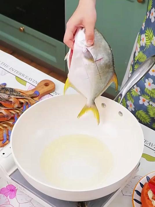 妈妈赞爆的锅！鹅卵石陶瓷釉不粘锅，炒菜不粘超省