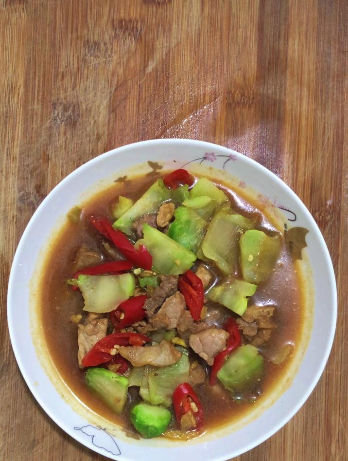 牛肉炒什么菜搭配最佳,当然是儿菜
