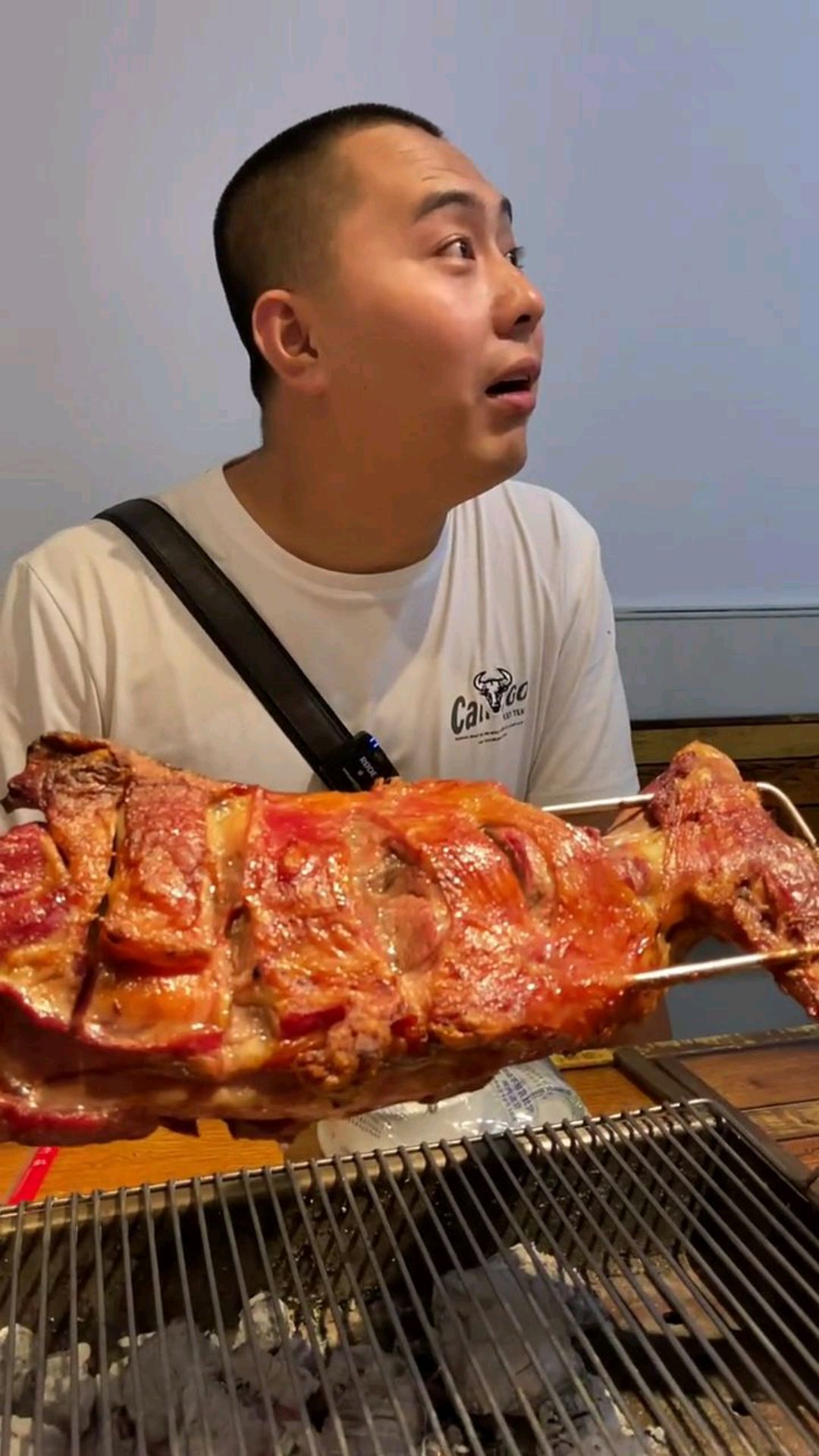 52一斤的烤羊腿和58一斤的烤羊排,这玩意真是香!