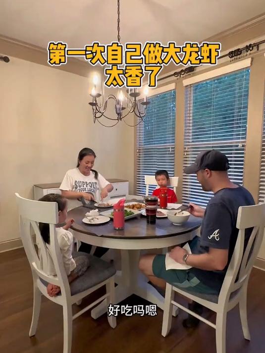 在Costco买了大龙虾,第一次做,香晕了!