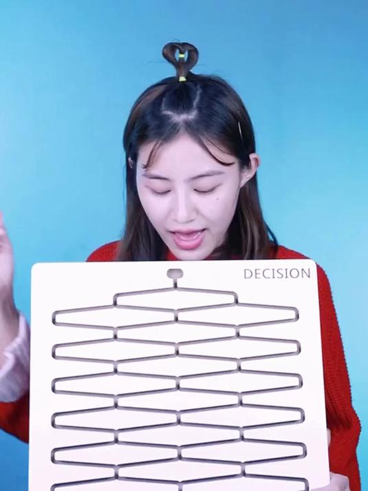 大家来帮我做个决定,今天是吃鲍鱼呢 还是吃龙虾呢?