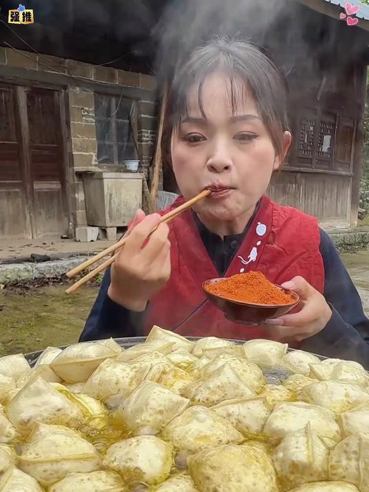 只要一吃上就爱上的云南包浆豆腐外焦里嫩一口爆浆