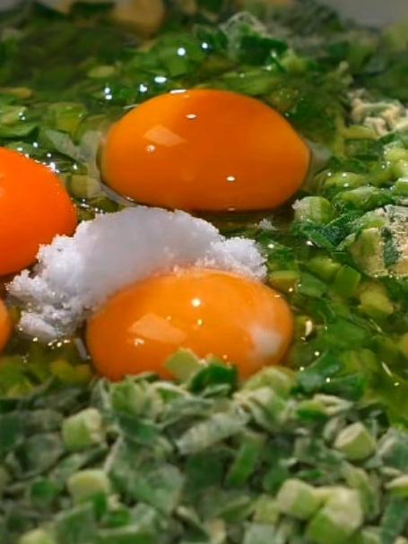 端午节到了,不会做粽子的试试这个韭菜鸡蛋饼吧